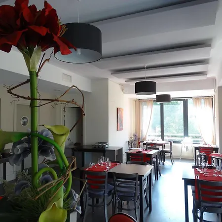 Hotel Restaurant L Echo Du 2*