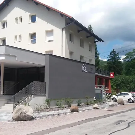 Hotel Restaurant L Echo Du 2*